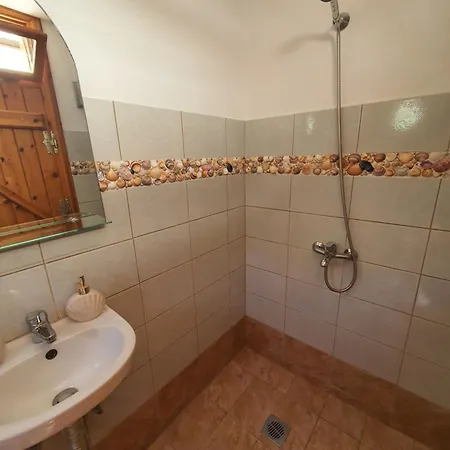 Doukas By The Sea-little Paradise-beachfront Daire