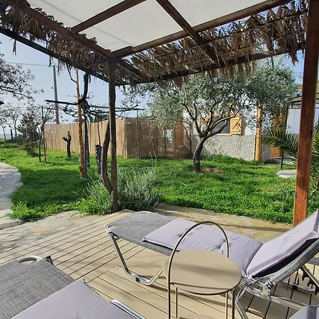 Doukas By The Sea-little Paradise-beachfront Daire
