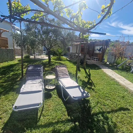 Doukas By The Sea-little Paradise-beachfront Daire