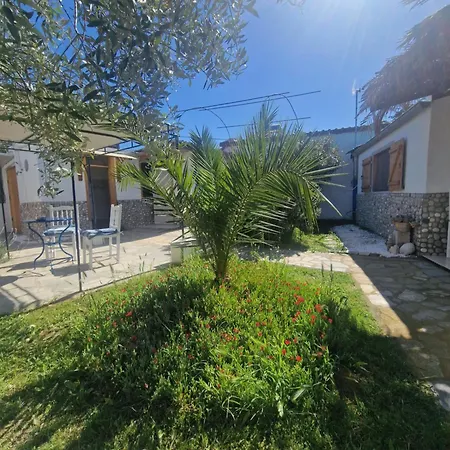 Doukas By The Sea-little Paradise-beachfront Daire