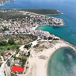 Doukas By The Sea-little Paradise-beachfront 公寓 Skála Marión
