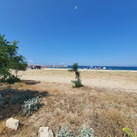 Apartment Doukas By The Sea-little Paradise-beachfront