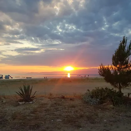 Apartment Doukas By The Sea-little Paradise-beachfront